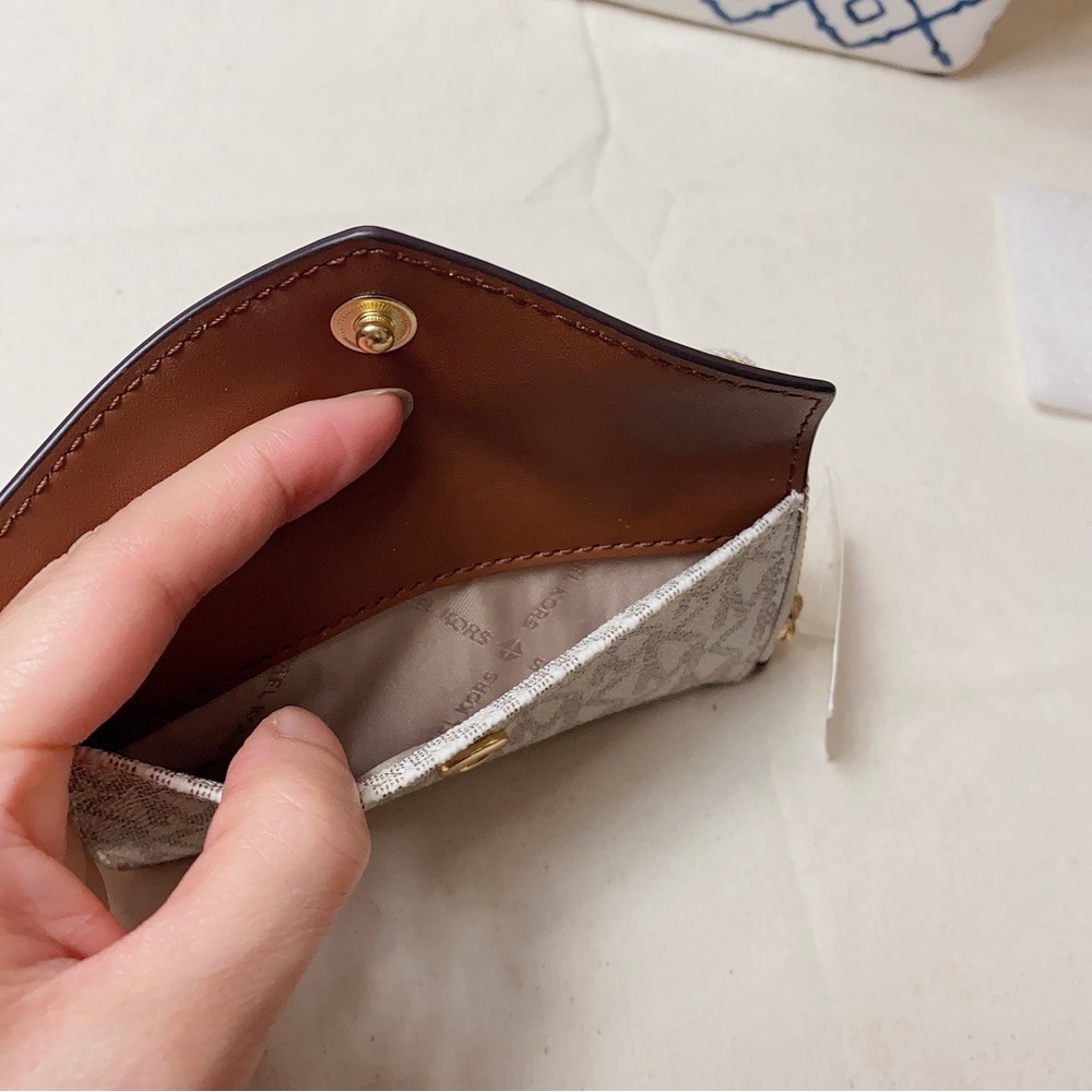 Michael Kors Jet Set Card Case in Vanilla - Picture 7 of 7